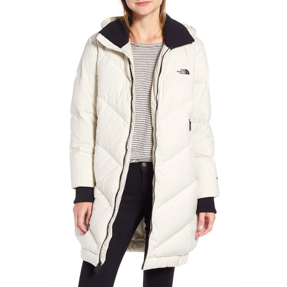 The North Face Women's White Puffer Jacket - Picture 4 of 13